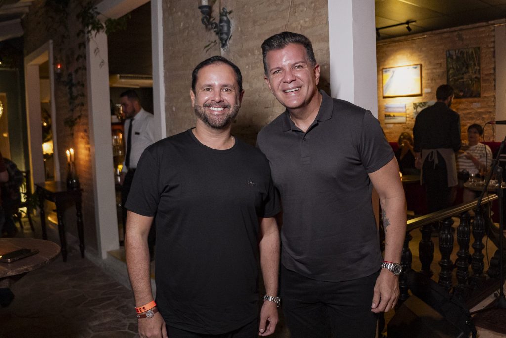 Toni Oliveira E Gustavo Serpa