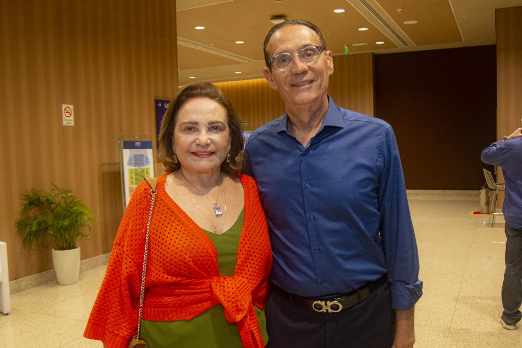 Vania E Aristofanes Canamary