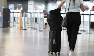 Viajante Aeroporto Foto Agência Brasil