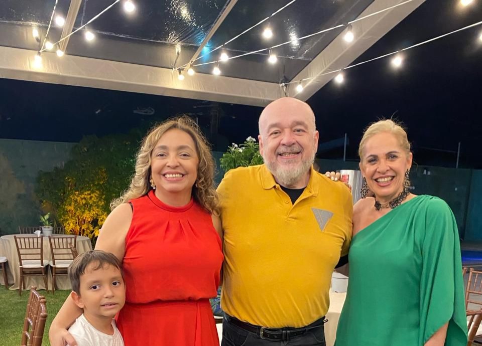 Feliciano de Carvalho Júnior comemora aniversário acompanhado de amigos e familiares