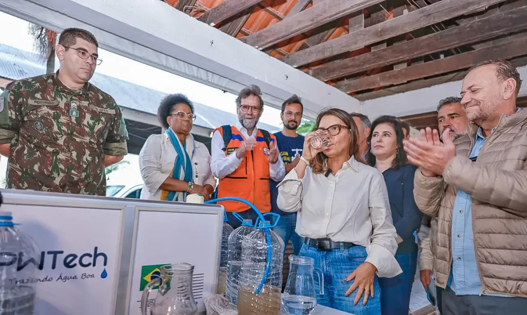 0e1bcfc5 Ef57 4219 Bd7f D7d9cb7db332