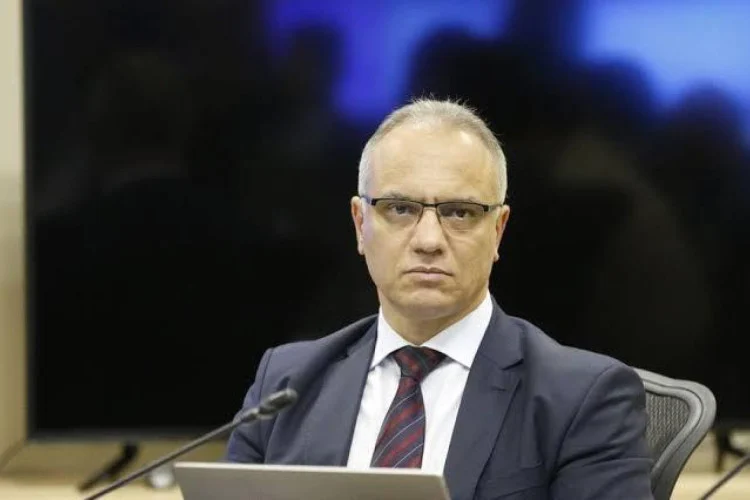 Elmano de Freitas anuncia Roberto Sá como novo comandante da Secretaria de Segurança Pública do Ceará Elmano de Freitas anuncia Roberto Sá como novo comandante da Secretaria de Segurança Pública do Ceará