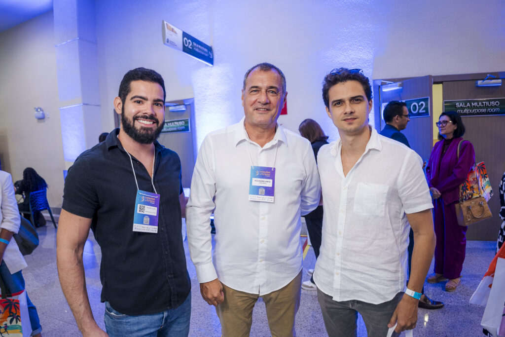 Andre Sa, Alejandro Ureta E Renan Uchoa