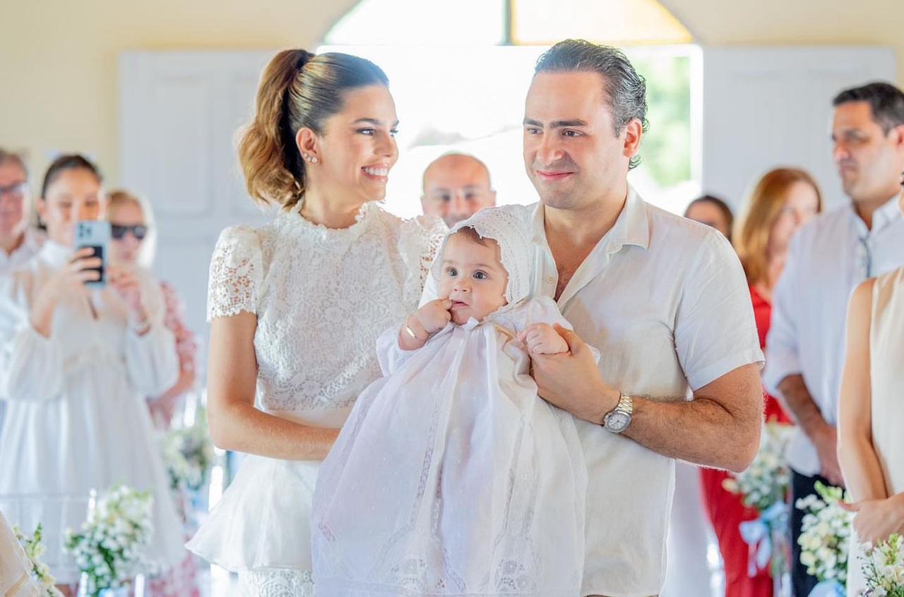 Batizado do Francisco, filho de Alice Diniz e Rodrigo Ventura, reúne amigos próximos e familiares