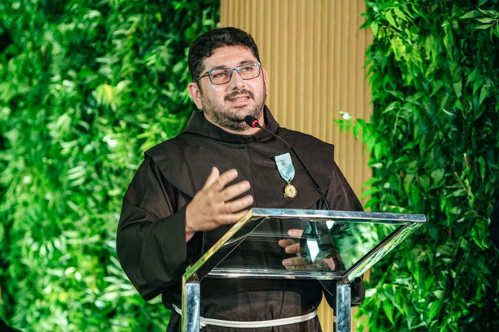 Frei Rogerio Lopes (2)