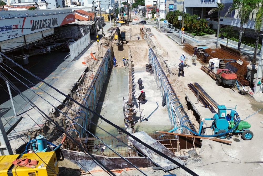 Prefeitura boqueia trecho da Heráclito Graça para novas obras de drenagem