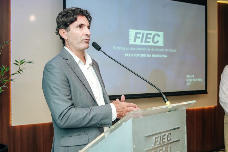 FUTURO SUSTENTÁVEL - Ricardo Cavalcante, presidente da FIEC, assina parceria estratégica com a Fortescue para fortalecer cadeia do H²V