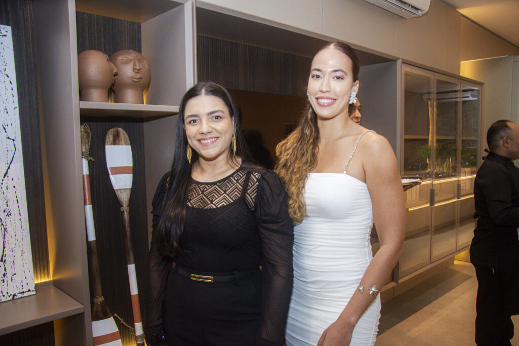 Isabella Almeida E Nicole Meireles