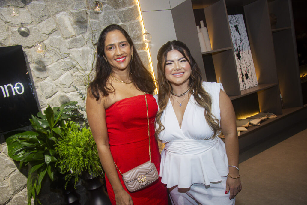 Luciana Brasileiro E Roberta Sindeax