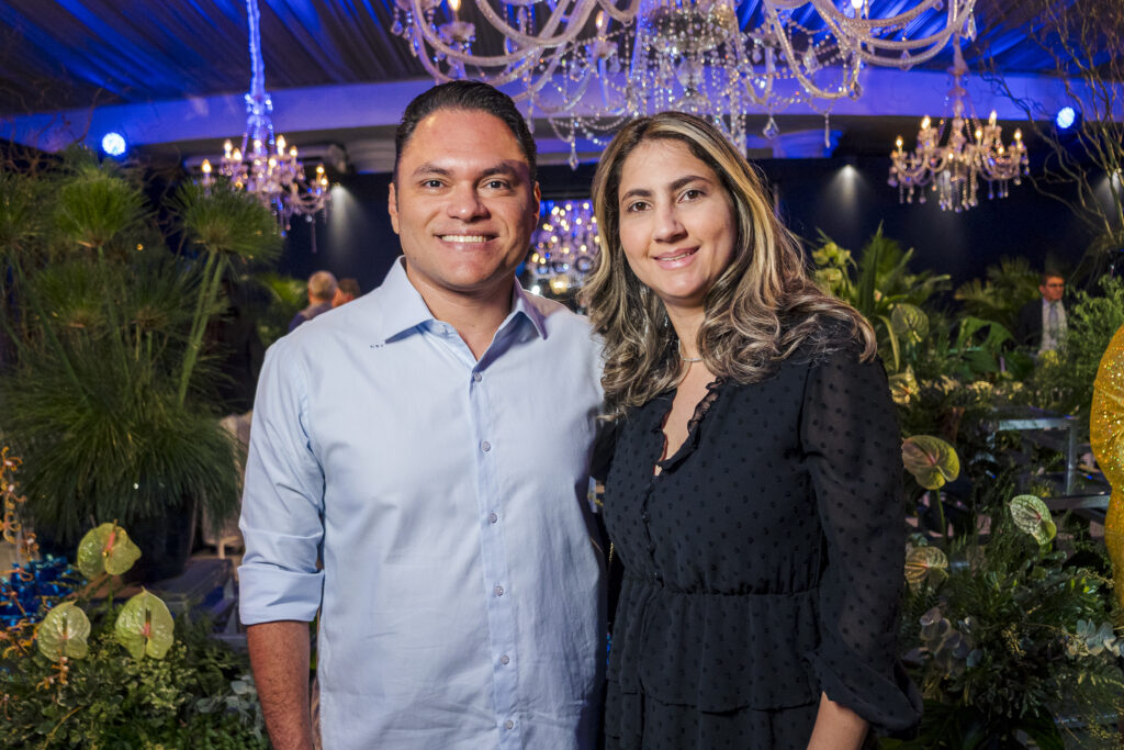 Mailton Batista E Isabela Serpa