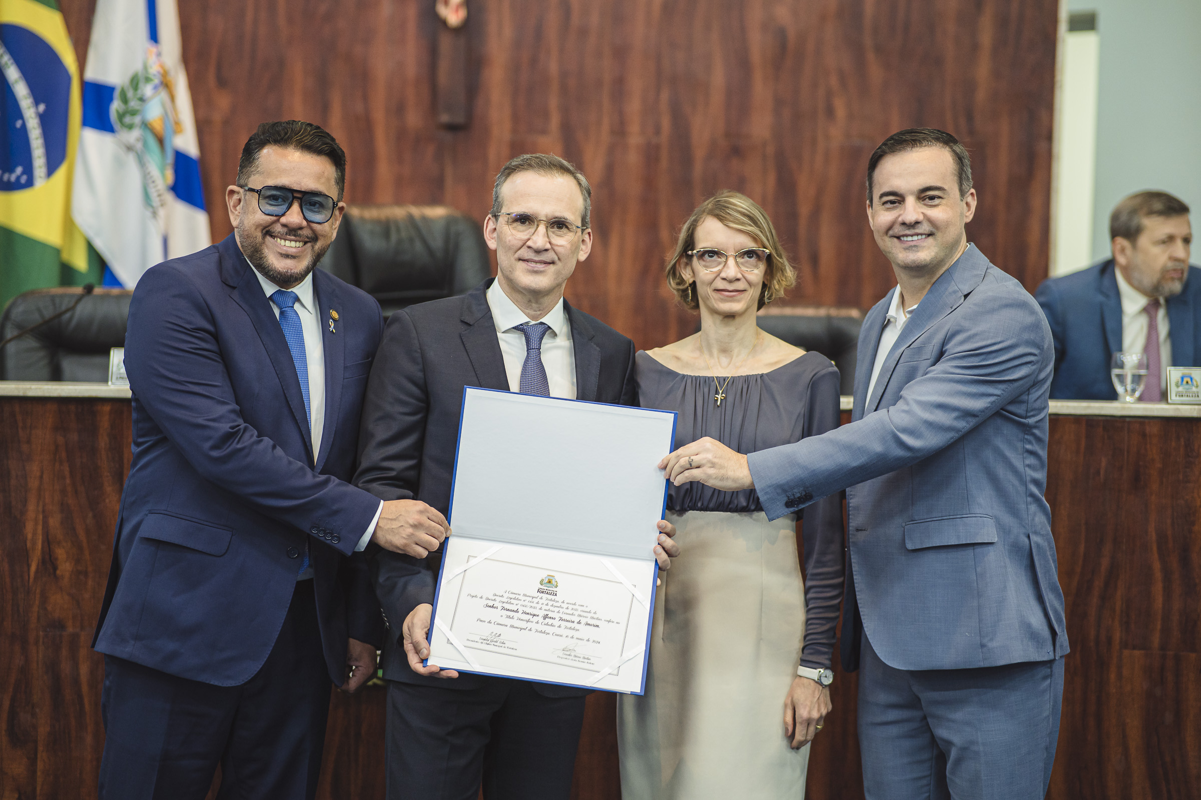 Fernando Amorim recebe título de Cidadão Honorário de Fortaleza em sessão na CMFor