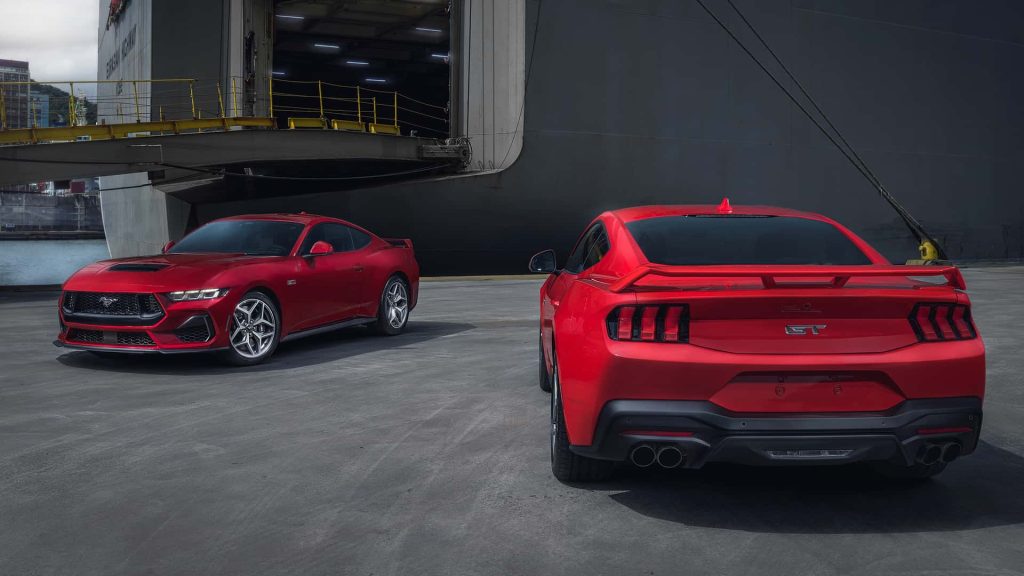 O badalado Mustang GT já aparece no horizonte. Sua pré-venda continua na Ford Crasa.