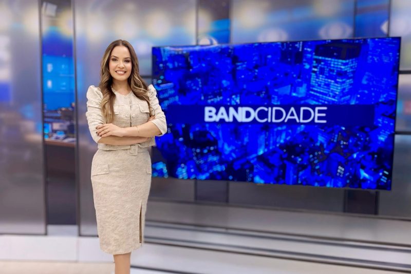 Outra Importante Mudança Na Emissora Foi No Telejornal Diário Band Cidade, Que, Além Do Novo Cenário, Passou A Ser Comandado Pela Jornalista Adriana Dias