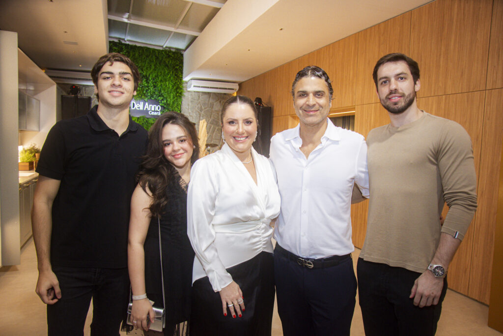 Pedro Veloso, Marcela Veloso, Graziela Veloso, Bernardo Veloso E Pedro Guerra