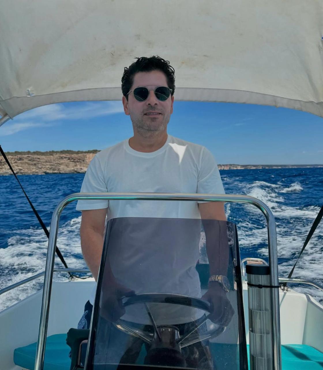 Pompeu Vasconcelos E Mariana Da Fonte Desfrutam De Férias Paradisíacas Em Menorca (6)