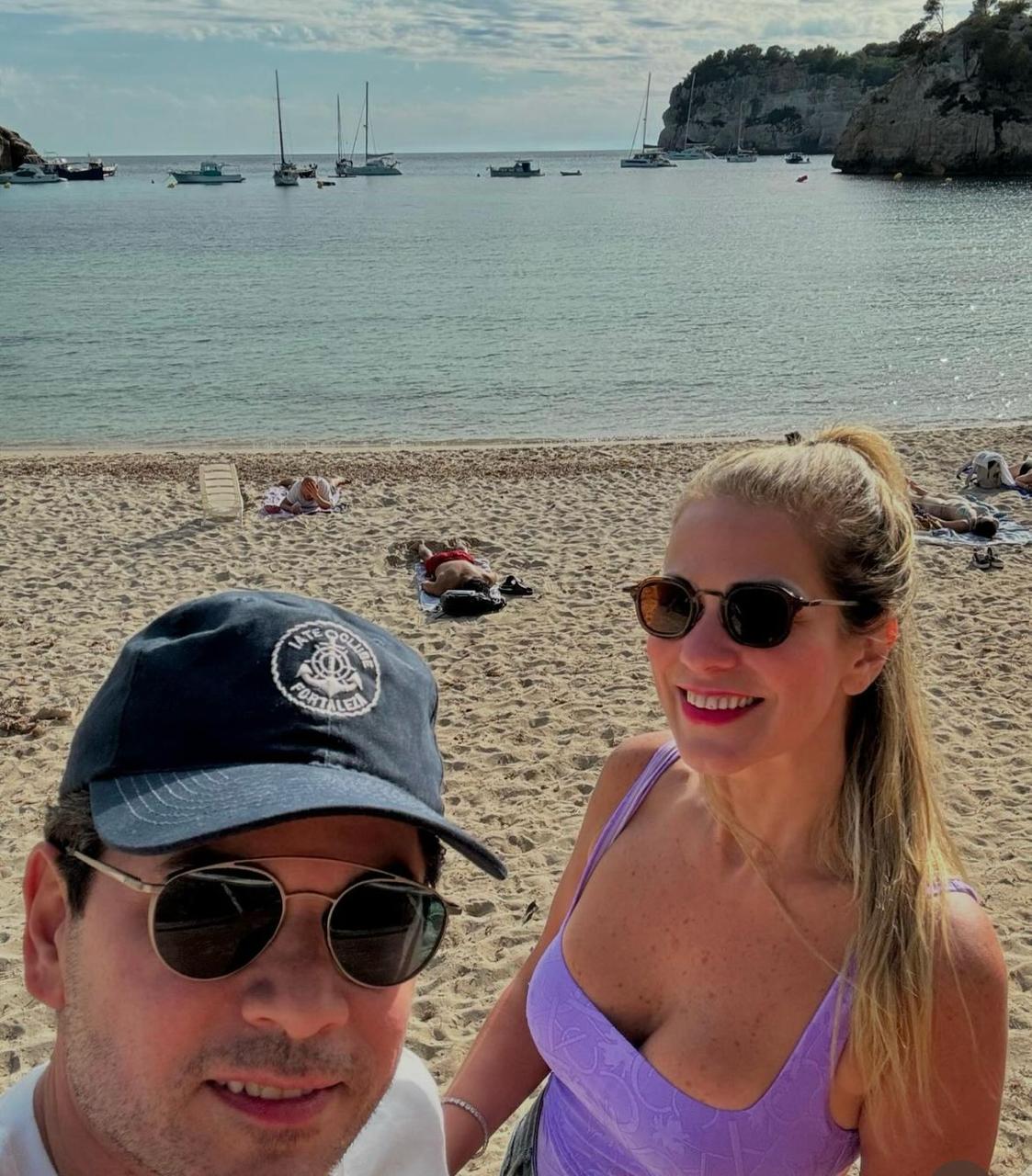Pompeu Vasconcelos E Mariana Da Fonte Desfrutam De Férias Paradisíacas Em Menorca