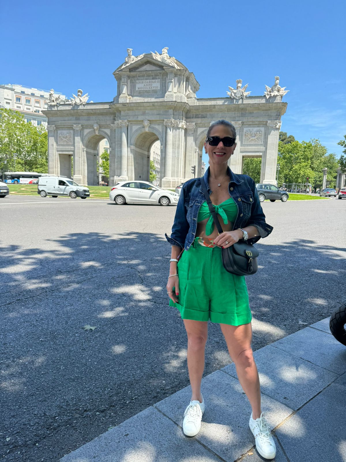 Puerta De Alcalá A Caminho Dos Jardines Del Buen Retiro
