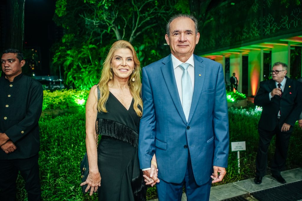 Rosangela De Francesco E Washingtom Araujo