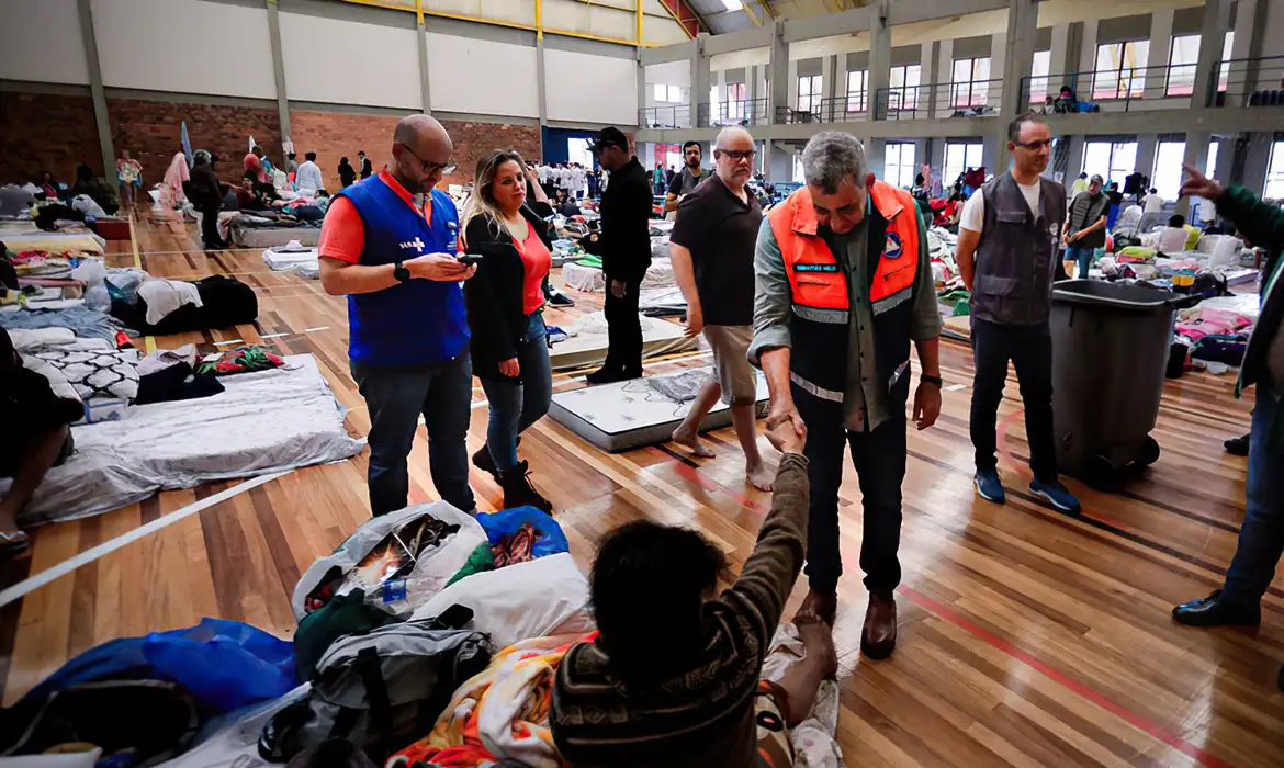 Auxílio Reconstrução: famílias devem confirmar dados a partir de hoje