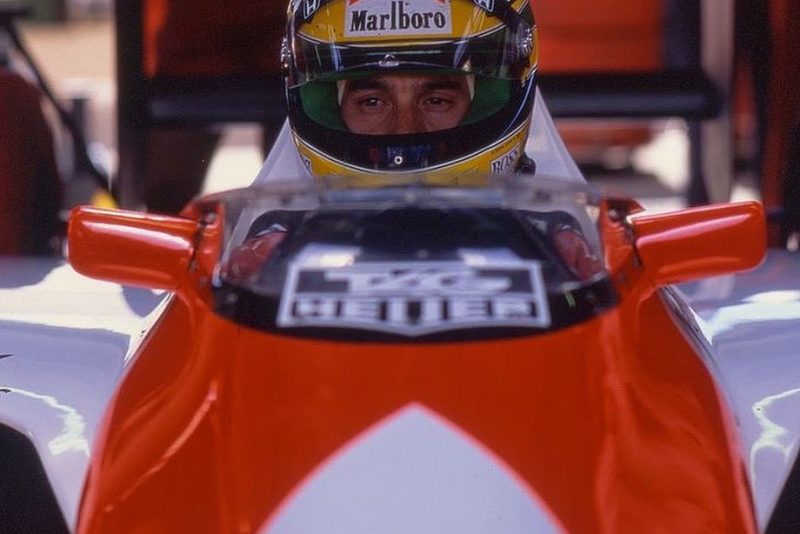 Seu legado vive - 30 anos sem Ayrton Senna: o legado  do piloto que virou ídolo nacional