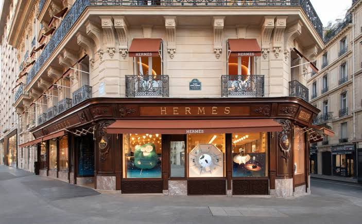 Hermès se destaca no mercado global de luxo