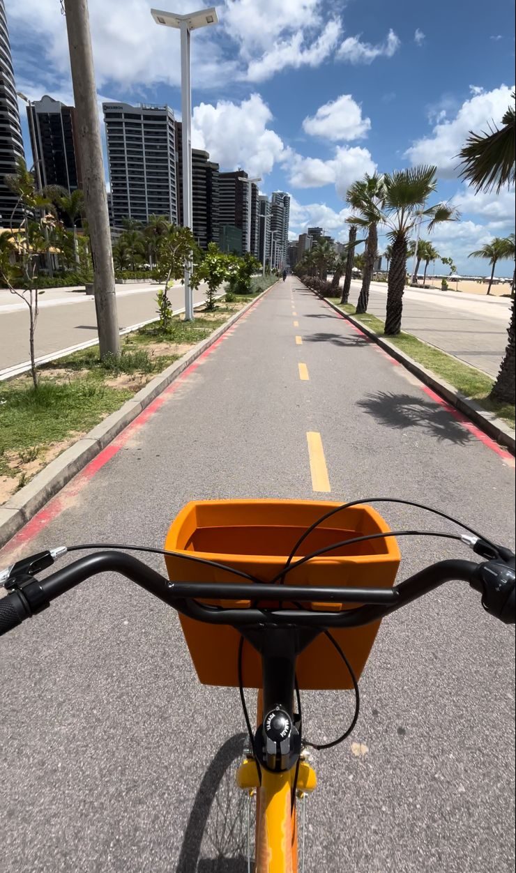 Que tal uma pedalada na Beira-Mar? Prefeitura de Fortaleza oferece passe gratuito do Bicicletar