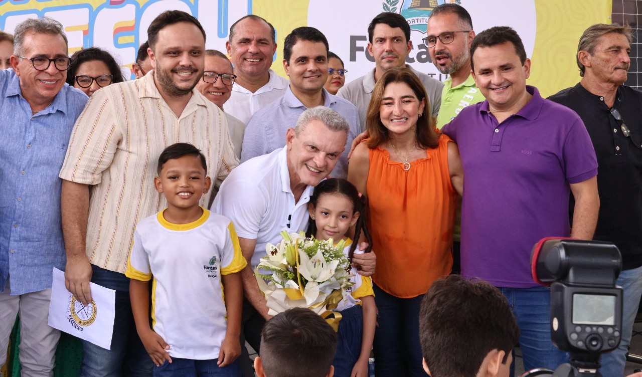 Sarto entrega escola Yolanda Queiroz requalificada para beneficiar 600 alunos Sarto entrega escola Yolanda Queiroz requalificada para beneficiar 600 alunos