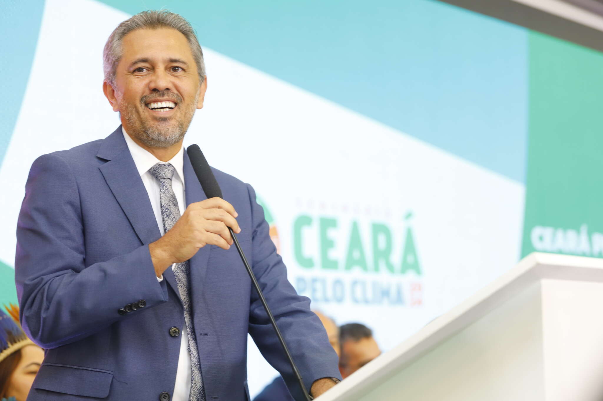 Elmano participa de reunião do Conselho da República em Brasília
