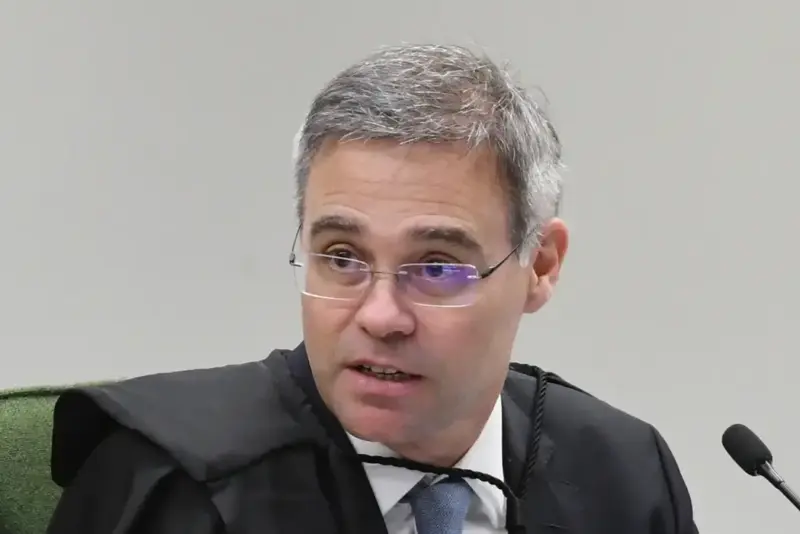 André Mendonça toma posse no cargo de ministro efetivo do TSE