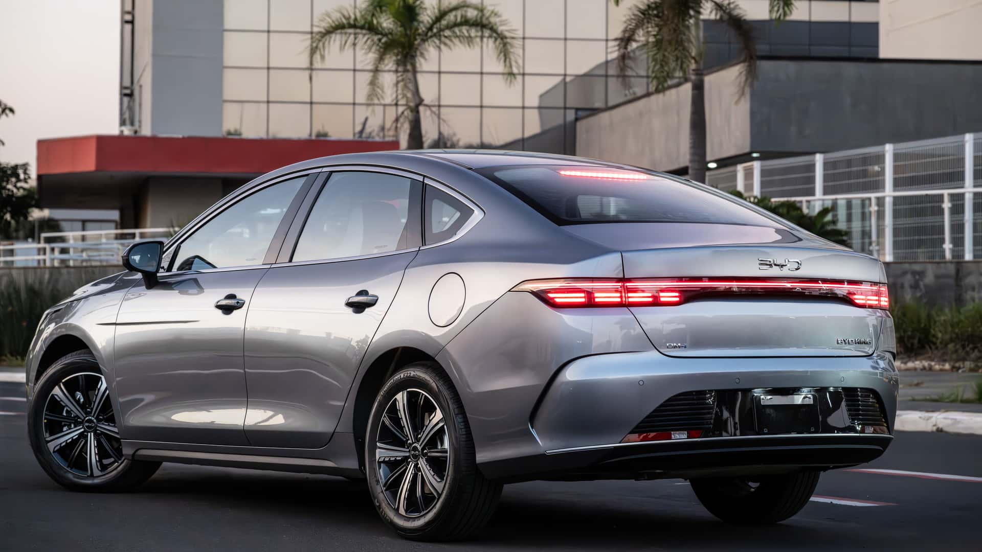 De pré-venda na BYD Carmais, King é lançado com duas versões com preço competitivo De pré-venda na BYD Carmais, King é lançado com duas versões com preço competitivo