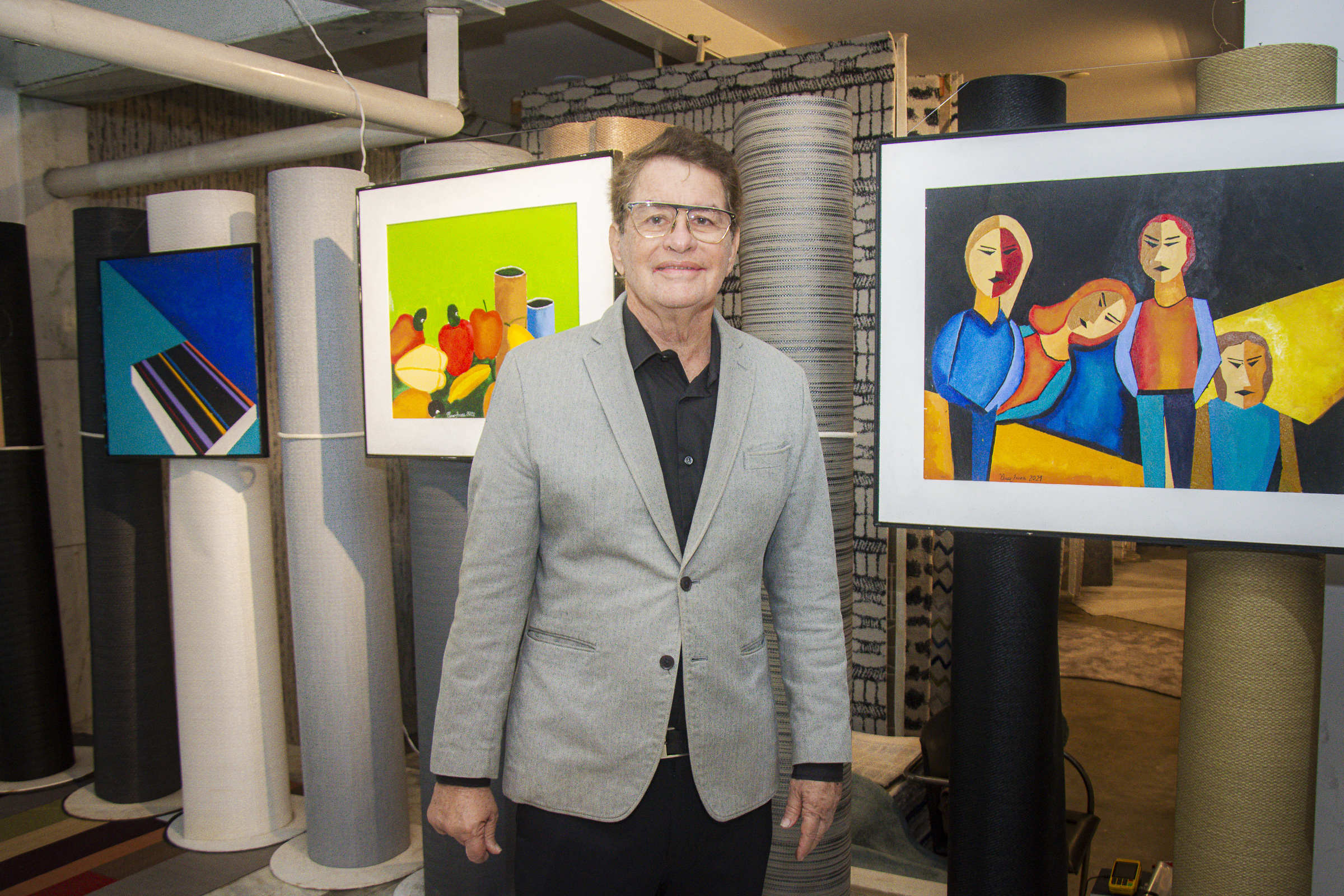 Pintor modernista César Fiuza Júnior encanta com sua nova exposição na Adroaldo Tapetes Pintor modernista César Fiuza Júnior encanta com sua nova exposição na Adroaldo Tapetes