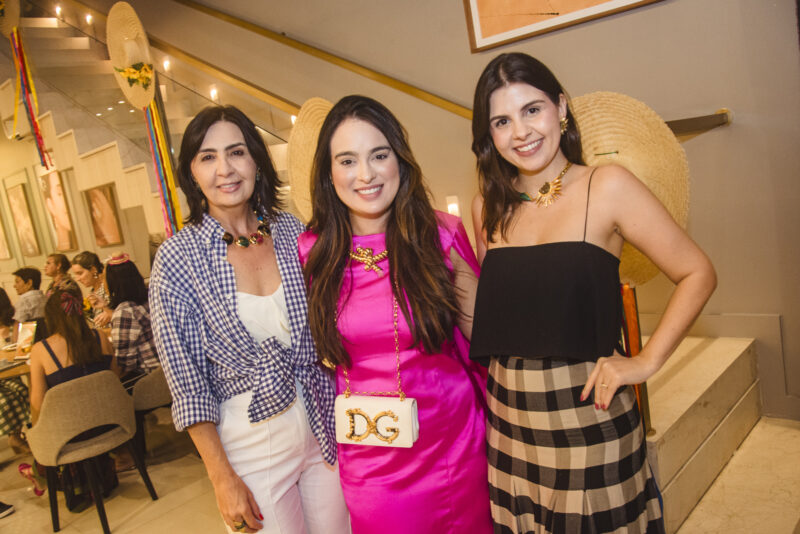 VIVA SÃO JOÃO - Arraiá da GIÓ combina boa música, comidas típicas, bingo e muita diversão