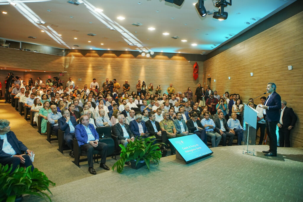 Elmano De Freitas (2)