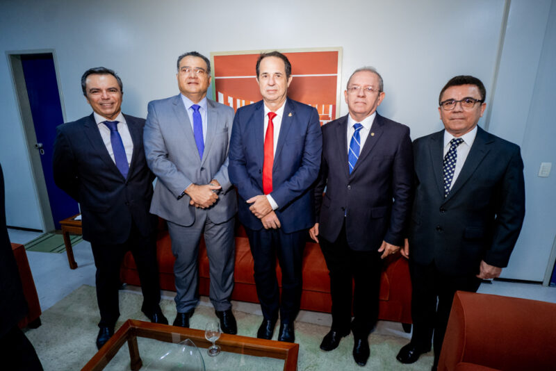 JUDICIÁRIO CEARENSE - Paulo de Tarso e Maria Regina são empossados como novos desembargadores do TJCE