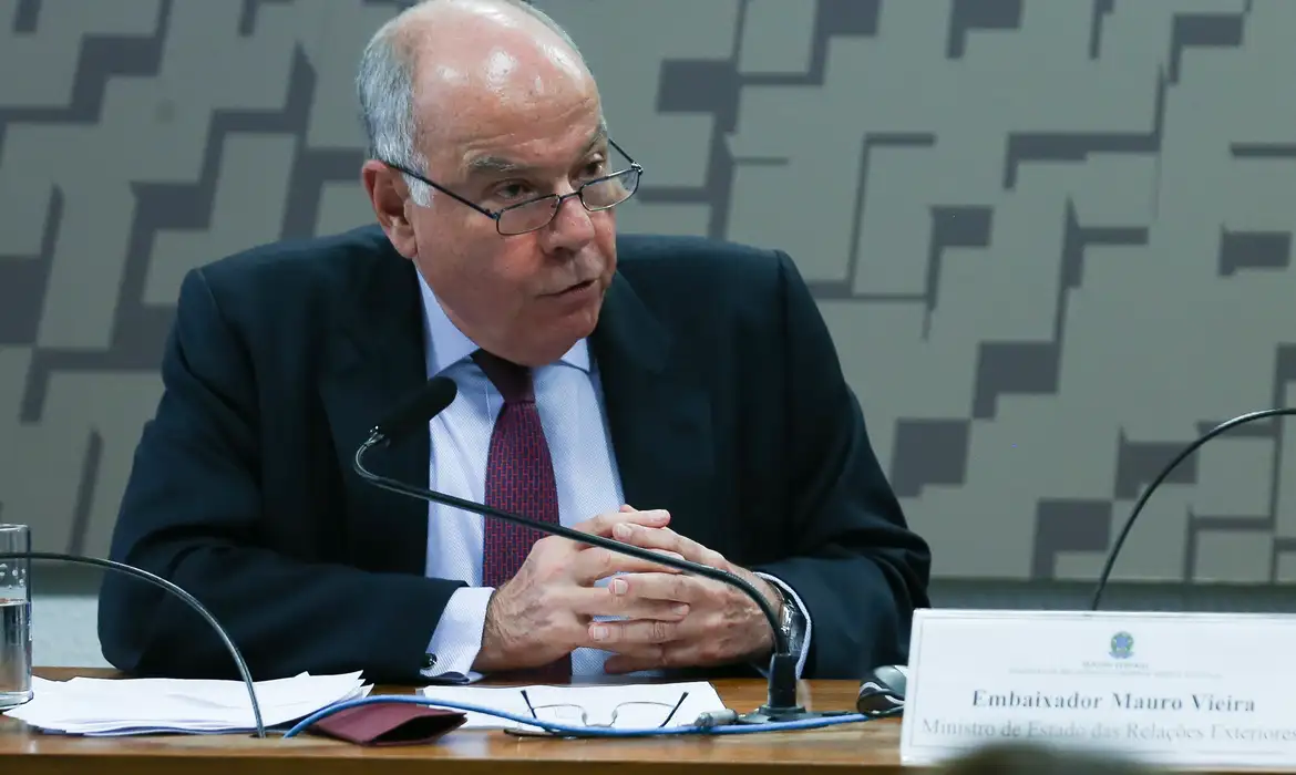 Ao citar Bolívia, chanceler destaca democracia como valor fundamental Ao citar Bolívia, chanceler destaca democracia como valor fundamental