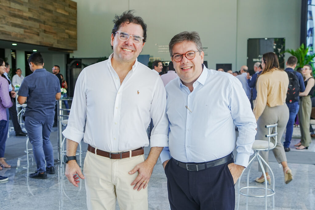 Rodrigo Aquino E Chico Vale