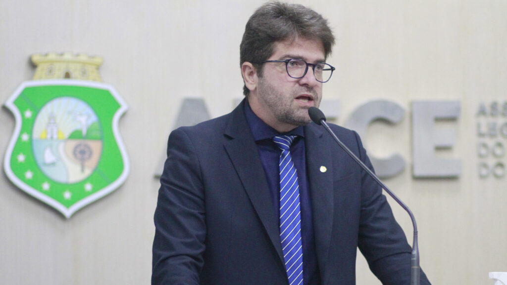 16 05 2024 Dep. Dr. Aloisio Uniao Plenario Foto Junior Pio 5 Scaled E1715883513314