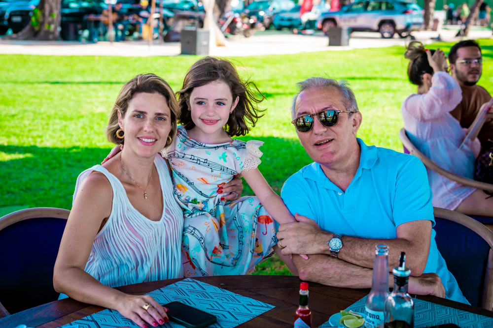 Larissa, Maria E Alle Daid