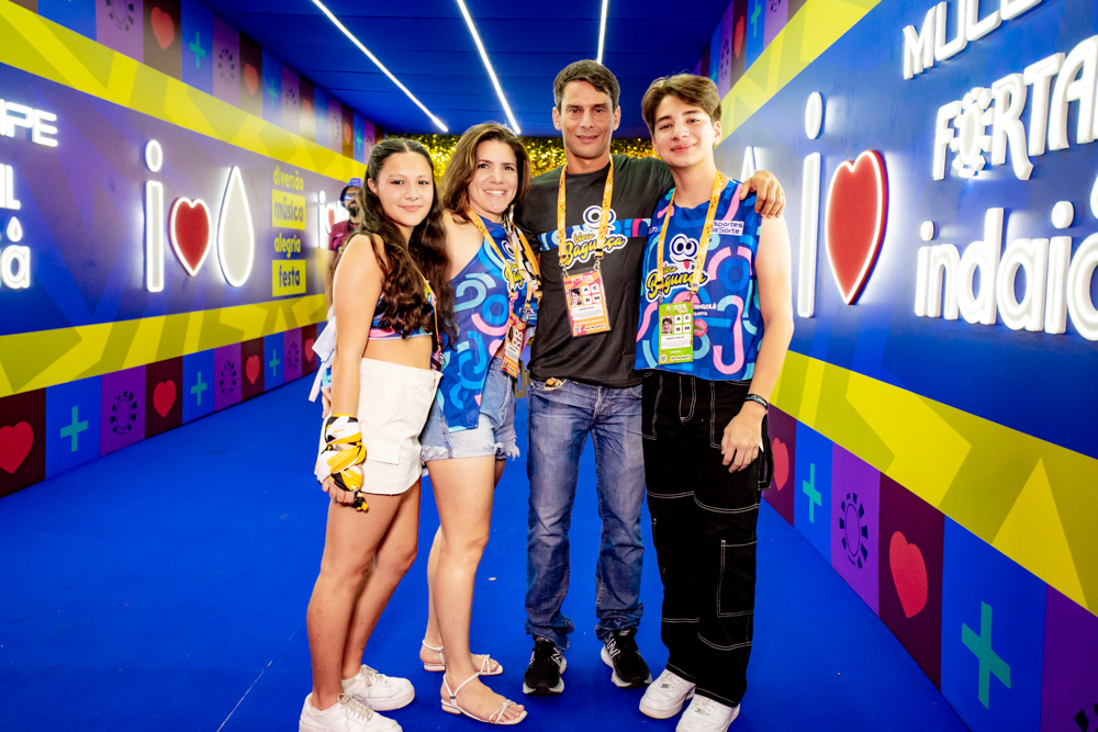 Leticia, Grace, Jorge E Pedro Cals