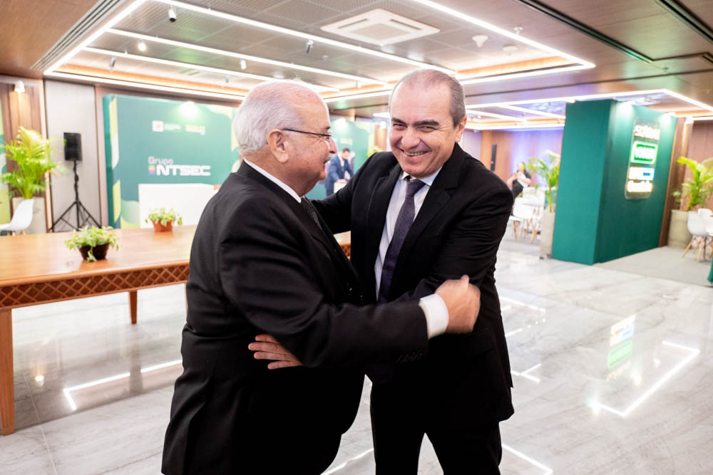 Omar Abujamra E Fernando Pinto