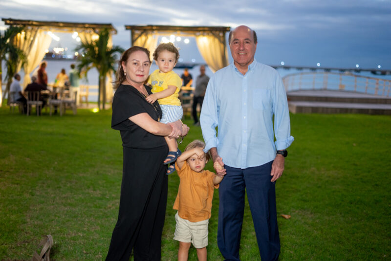 B-DAY - Totonho e Elusa Laprovitera comemoram a nova idade dele no Iate Clube