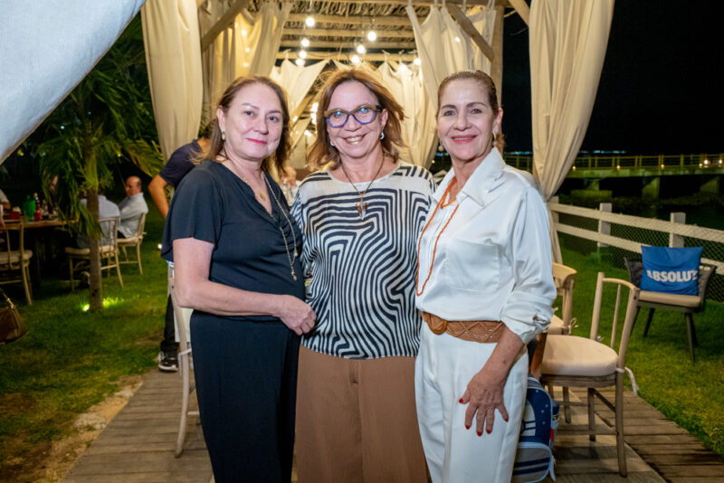 B-DAY - Totonho e Elusa Laprovitera comemoram a nova idade dele no Iate Clube