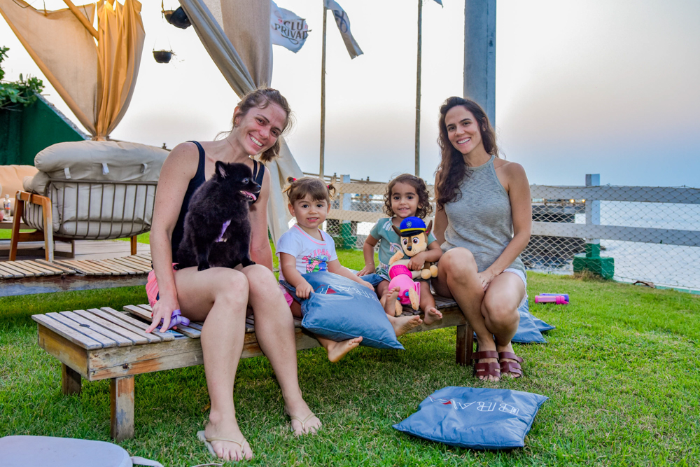 Carla, Cora, Violeta E Catarina Nottinghan, E Bruna Bianchi