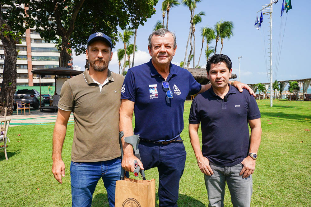 Lars Grael tem manhã leve e descontraída no Iate Clube de Fortaleza