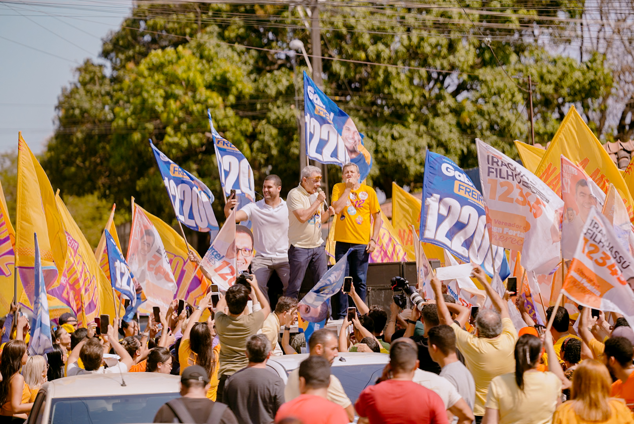 Sarto reafirma compromisso com urbanização completa das ruas de Fortaleza Sarto reafirma compromisso com urbanização completa das ruas de Fortaleza