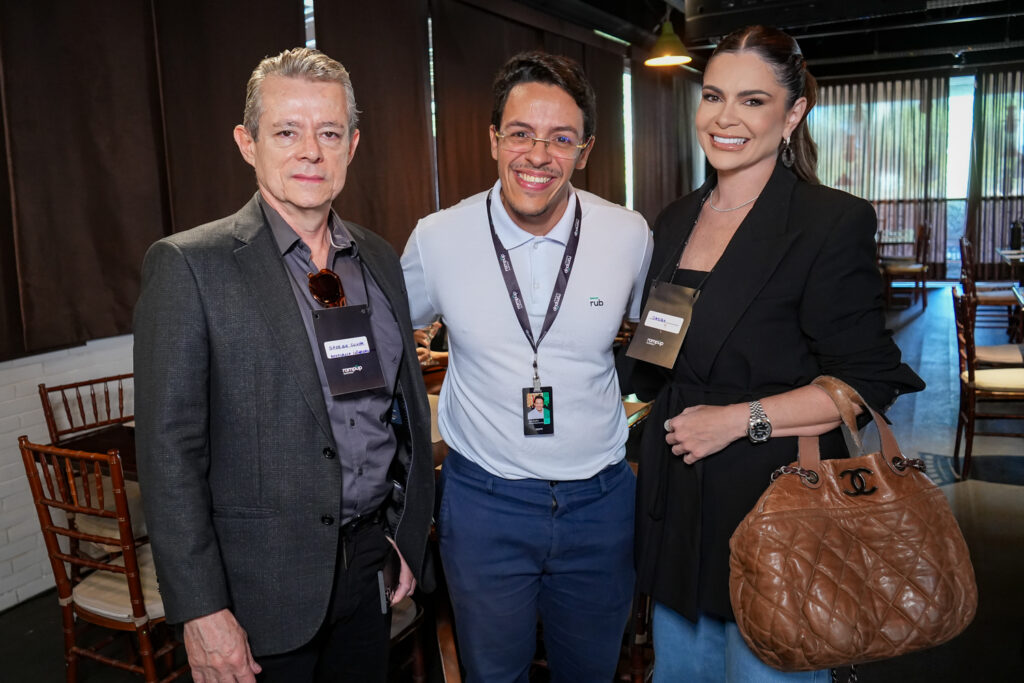 
				George Cunha, Igor Cubha E Dezirre Cavalcante
				