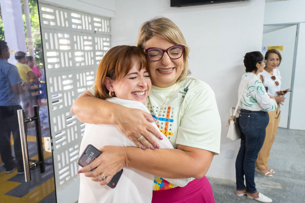 Meg Saraiva E Luciana Passos (1)