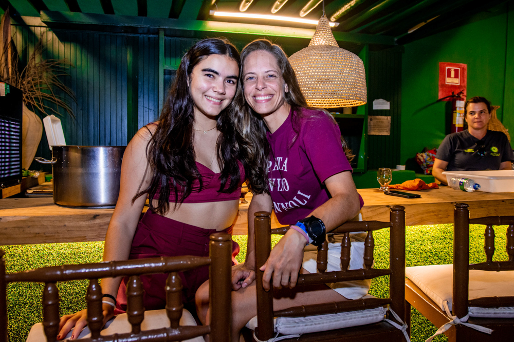 Milena Siqueira E Isabelle Crispim