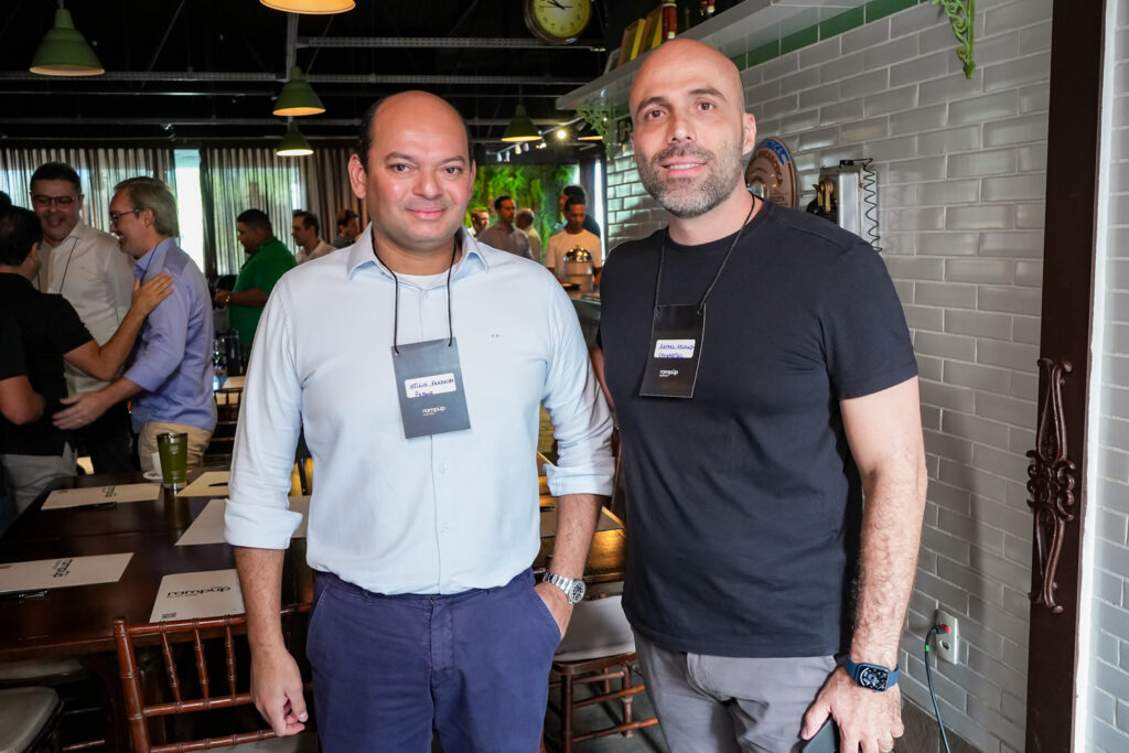 
				Otilio Ferreira E Rafael Arcanjo
				