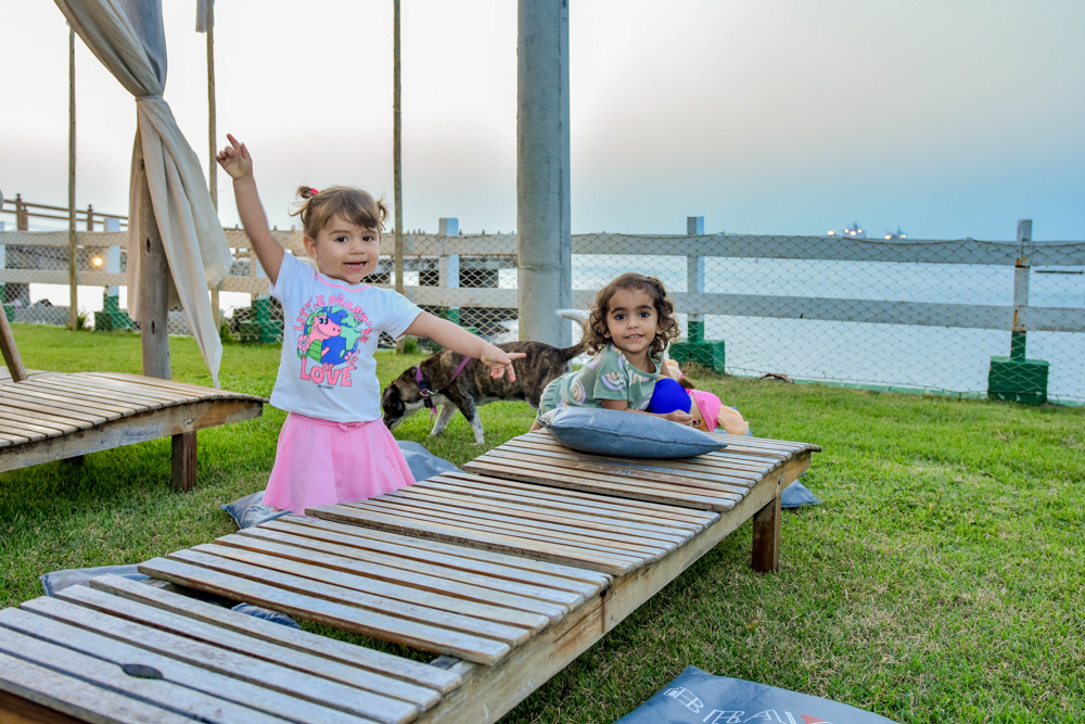 Violeta E Catarina Nottinghan